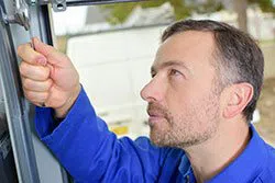Exclusive Garage Door Service San Francisco, CA 415-858-6940 - maintenance-side